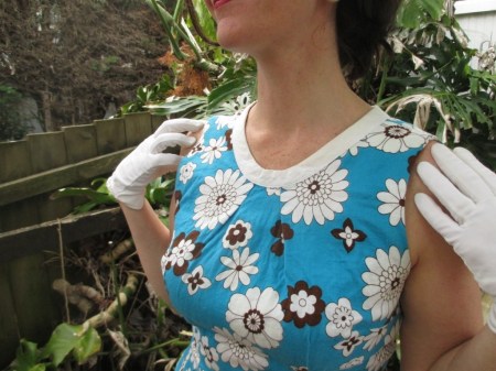 Butterick 2137 neckline2