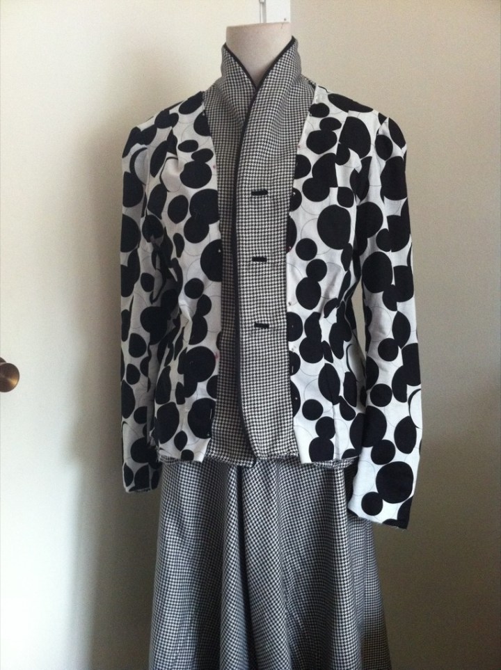 The last moments of the Vintage Suit Sew&nbsp;Along