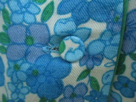 McCall's 3326 fini button detail