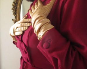 Vogue 1195 complete gold gloves and buttons