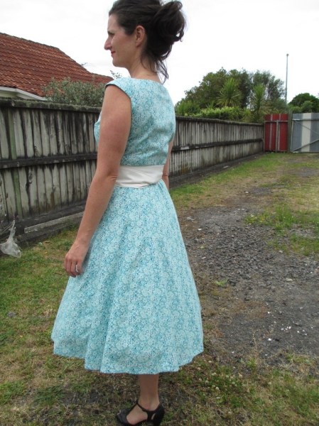 Simplicity 1573 side complete