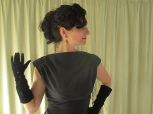 Vogue 273 blurry hand up