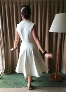 Academy 3568 cream short version collar swirl again