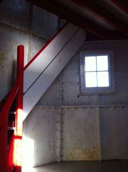 boulderbank lighthouse inside