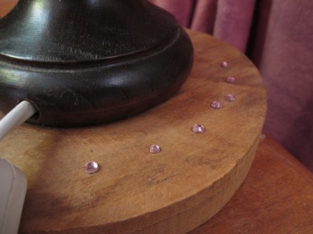 Luna's lamp sparkles