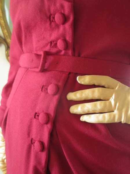 Vogue 1195 complete gold gloves buttons belt