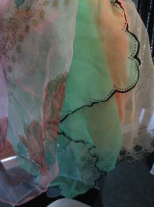 Decolicious market scarves