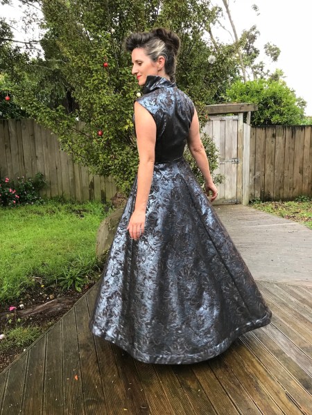 Academy 3568 in Jaquard side view