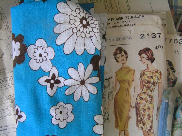 Butterick 2137 60s summer frock