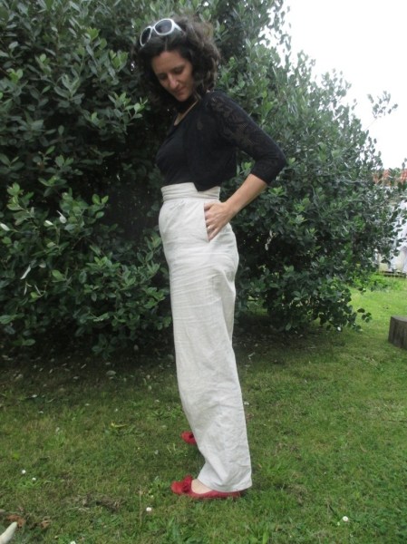 Academy 2953 slacks side on