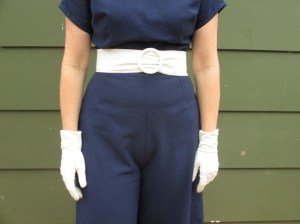 Vogue 6435 blue white belt