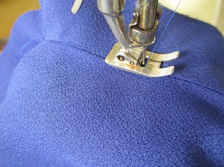 Weigel's 2039 back stitch facing side view