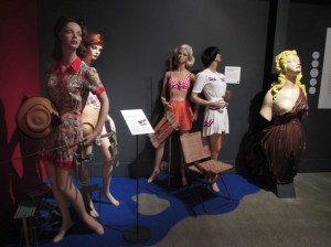 At the beach colourful 40s fashion