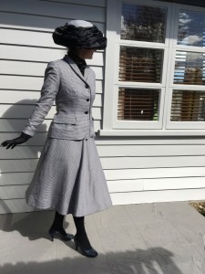 My vintage suit sew along swirl2