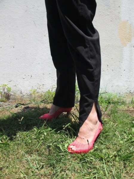 pants with hem and show detail