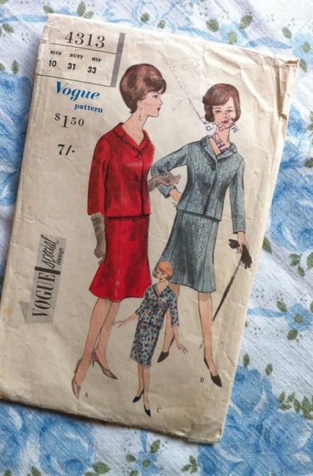 Vogue 4313 60s suit