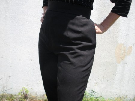 pants with pockets detail