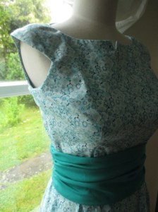 Simplicity 1573 bodice on manequin