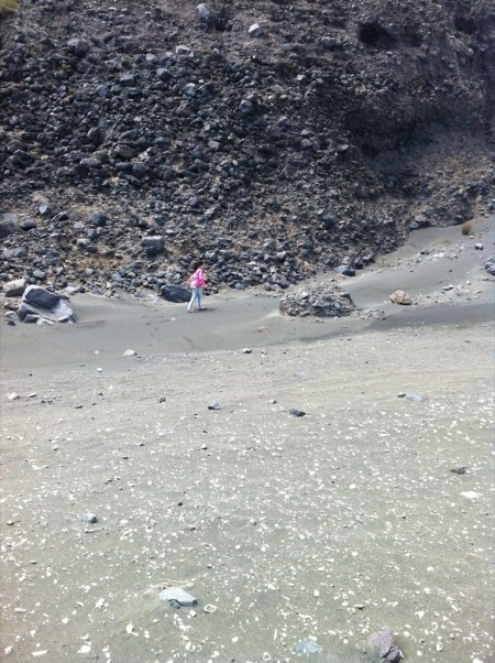 Karekare Luna by the cliff