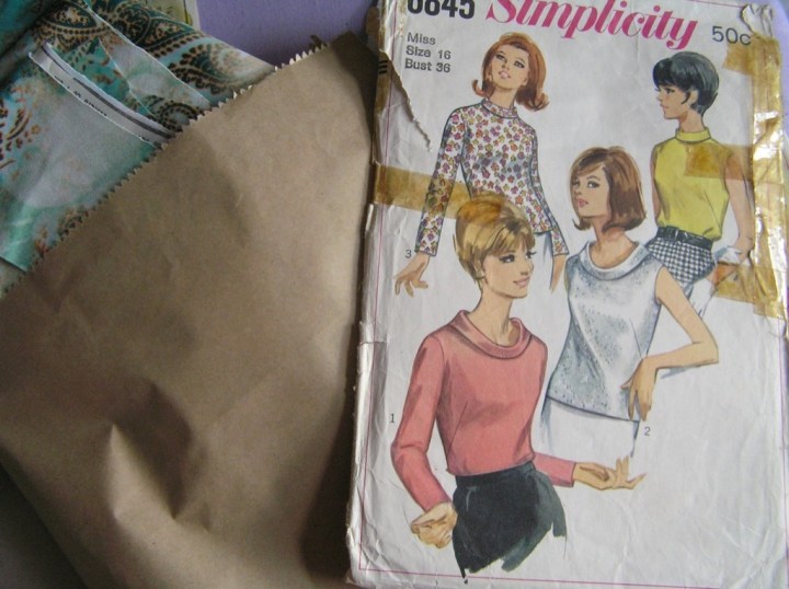 Simplicity 6845 – a swingin’&nbsp;top!